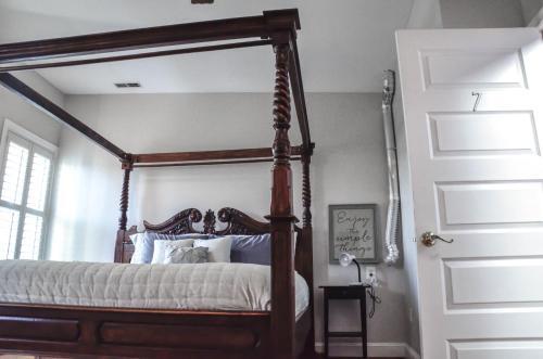 Birdhouse Bed And Breakfast