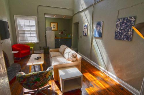 1347 Northwest Apartment #1053 Apts