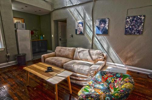 1347 Northwest Apartment #1053 Apts