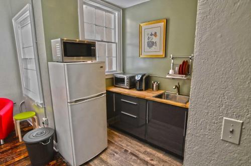 1347 Northwest Apartment #1053 Apts