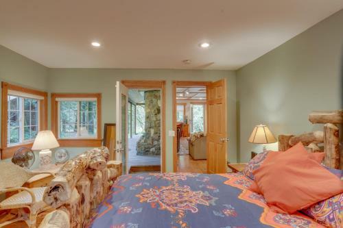 Eva's Cottage - Romancing The River