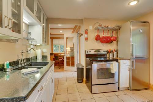 Eva's Cottage - Romancing The River