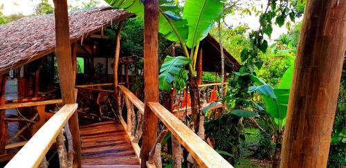Lodge 3 Bamboo