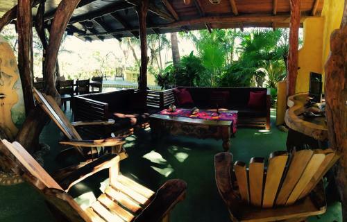 Hotel Surf Bikini Retreat