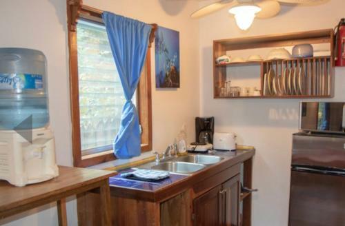Hotel Sea Breeze Inn