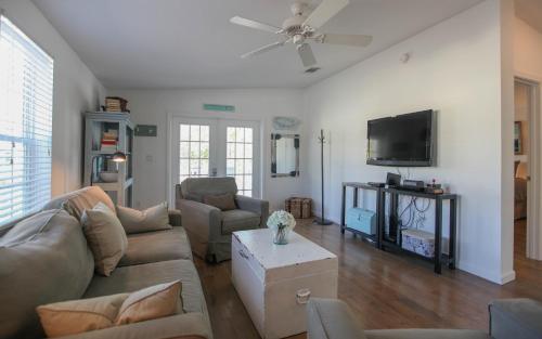 Seagrove Cottage