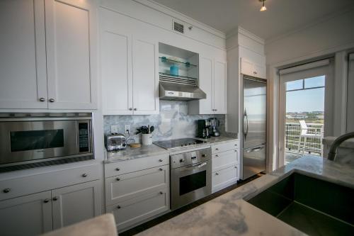 99 Compass Point Way South #407