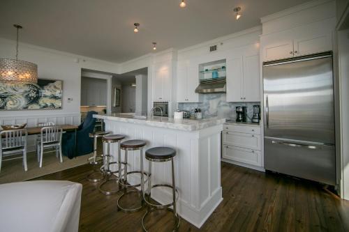 99 Compass Point Way South #407