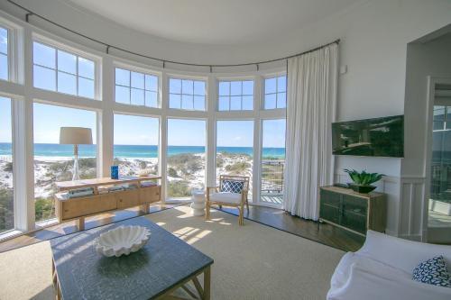 99 Compass Point Way South #407