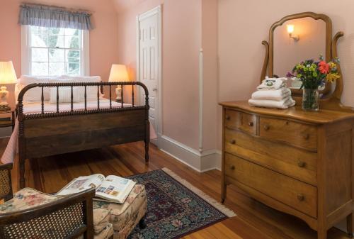 Bed & Breakfast Idlwilde Inn