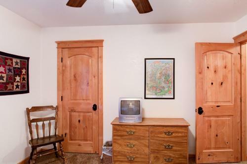 2n Big Pine Lodge