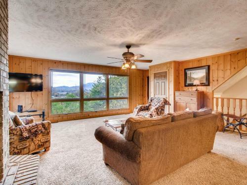 Misty Cove - Sevierville Cabin
