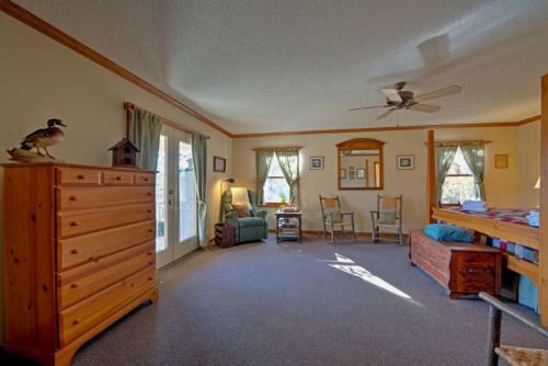 Lilly's Mountain Getaway Home