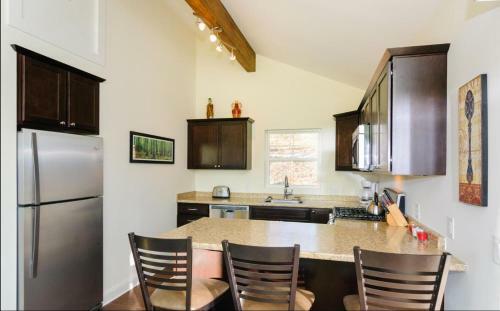Roxy Cottage