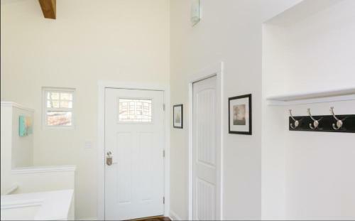 Roxy Cottage
