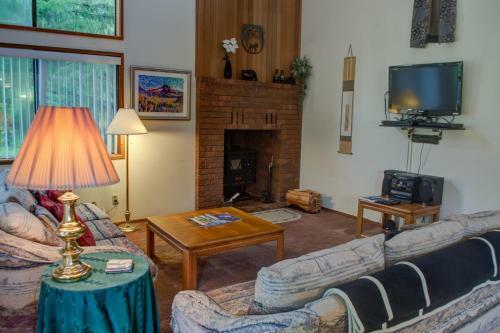 Deer Run Retreat Three-bedroom Chalet