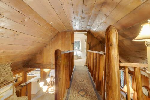 Old Smokey Cabin