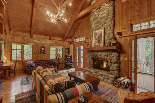 Papa Bear Cabin