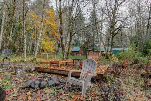 Wy' East Log Lodge