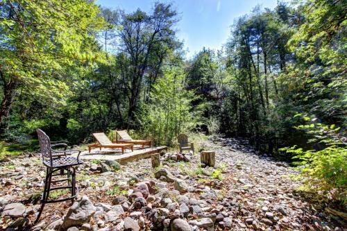 Wy' East Log Lodge