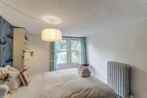 Chic Antique In Wellfleet Village