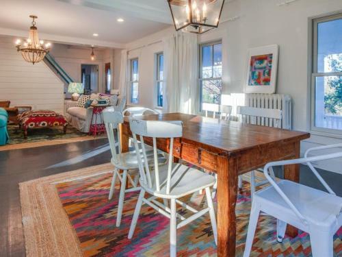 Chic Antique In Wellfleet Village