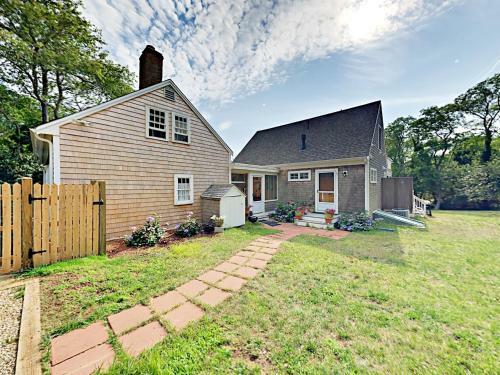 90 Lieutenant Island Rd Home