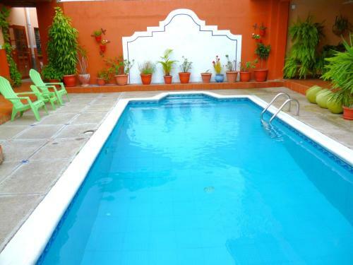 Hotel Hostal Green Frog