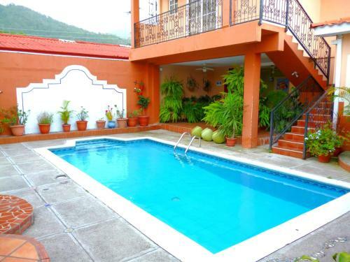 Hotel Hostal Green Frog