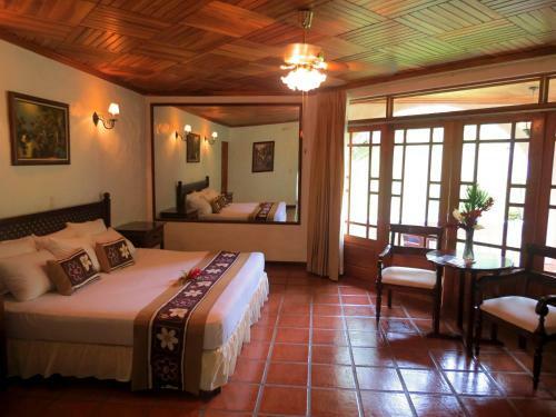 Hotel Rio Perlas