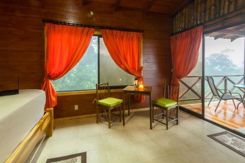 Greenlagoon Arenal Waterfall Villas