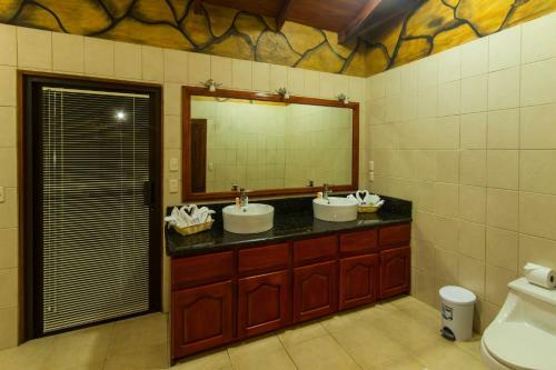 Greenlagoon Arenal Waterfall Villas