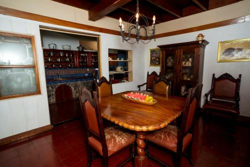 Hostal Casa De Piedra Escaz�