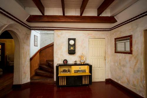 Hostal Casa De Piedra Escaz�