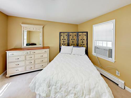 23 Shore Road Extension Home