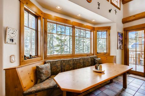 2118-a Vermont Rd Rental Home
