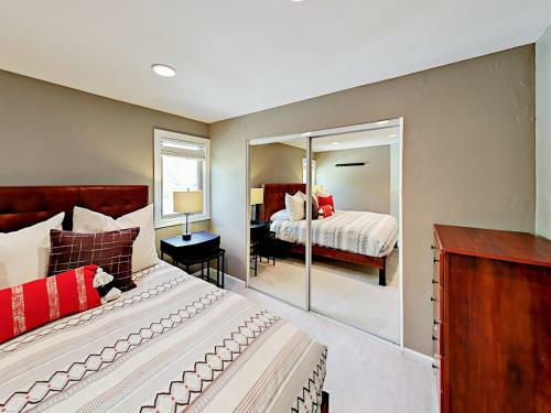 Apartamento 4192 Spruce Way Condo Unit 211