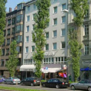 Carat Hotel & Apartments