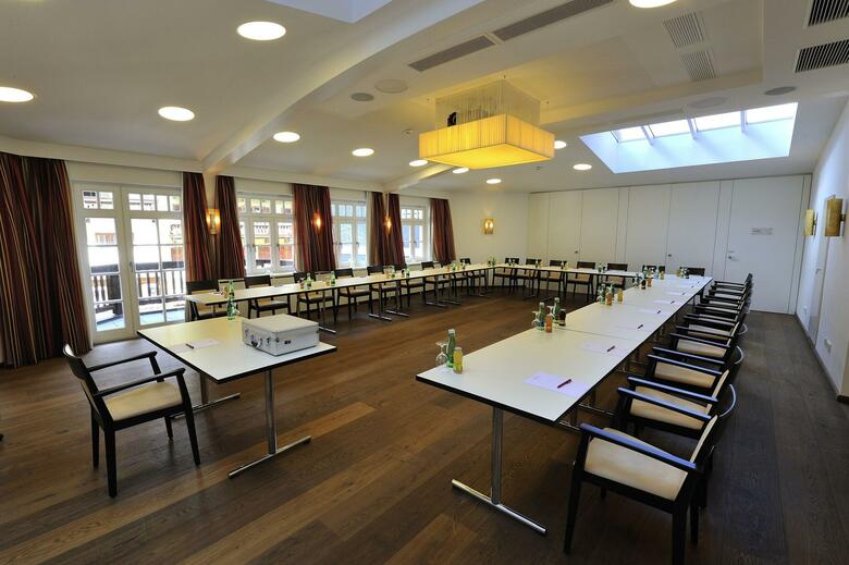 Hotel Romantik Im Weissen Roessl(.)