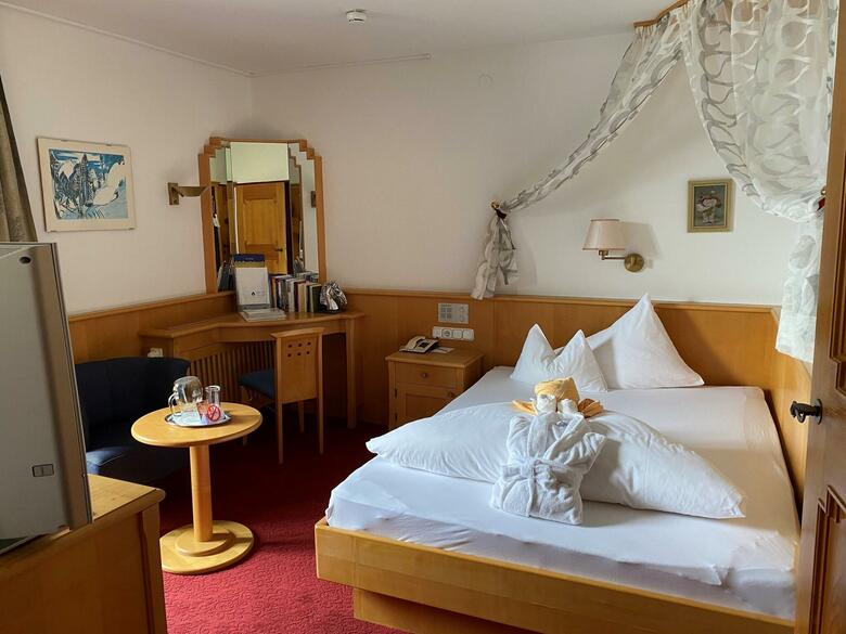 Hotel Romantik Im Weissen Roessl(.)