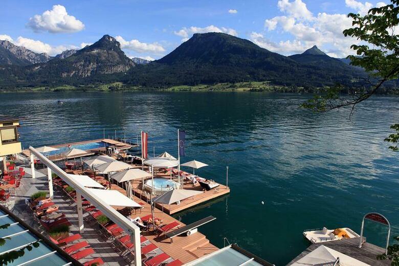 Hotel Romantik Im Weissen Roessl(.)