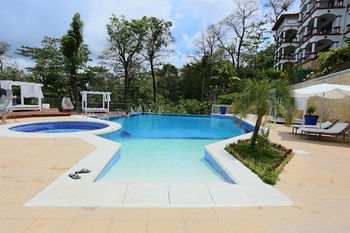 Shana Hotel & Residence