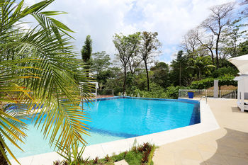 Shana Hotel & Residence