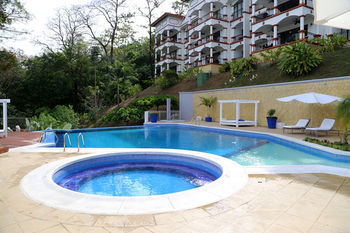 Shana Hotel & Residence