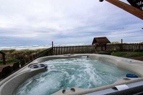 Wakonda Oceanfront Escape