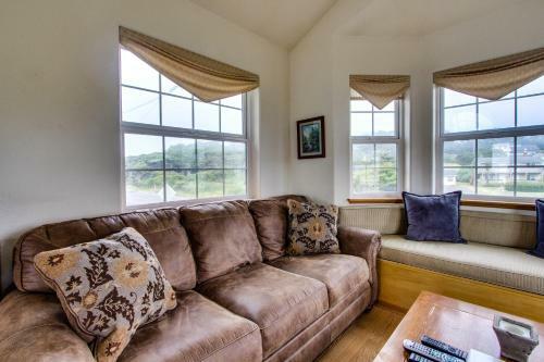 Wakonda Oceanfront Escape