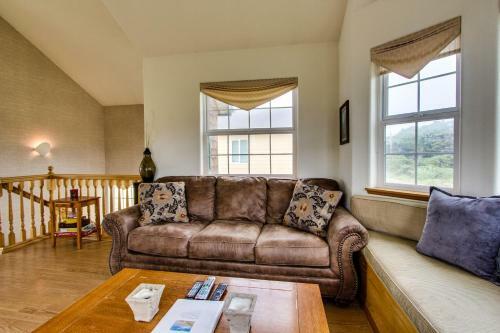 Wakonda Oceanfront Escape
