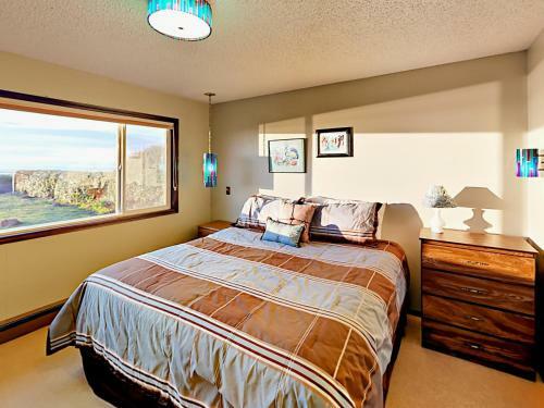 4612 Sw Pacific Coast Hwy Home