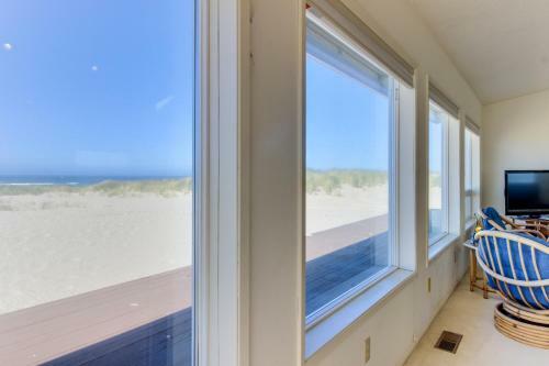 Oleg Potts Beach House