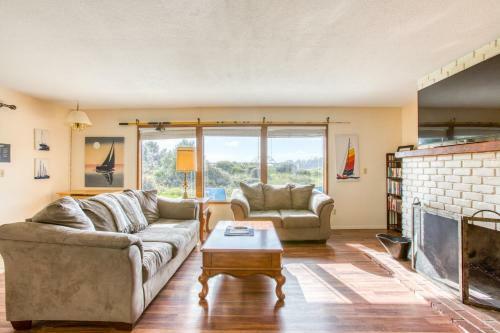 Bay Bridge Beach House